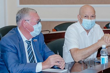 Депутаты готовятся к очередному заседанию